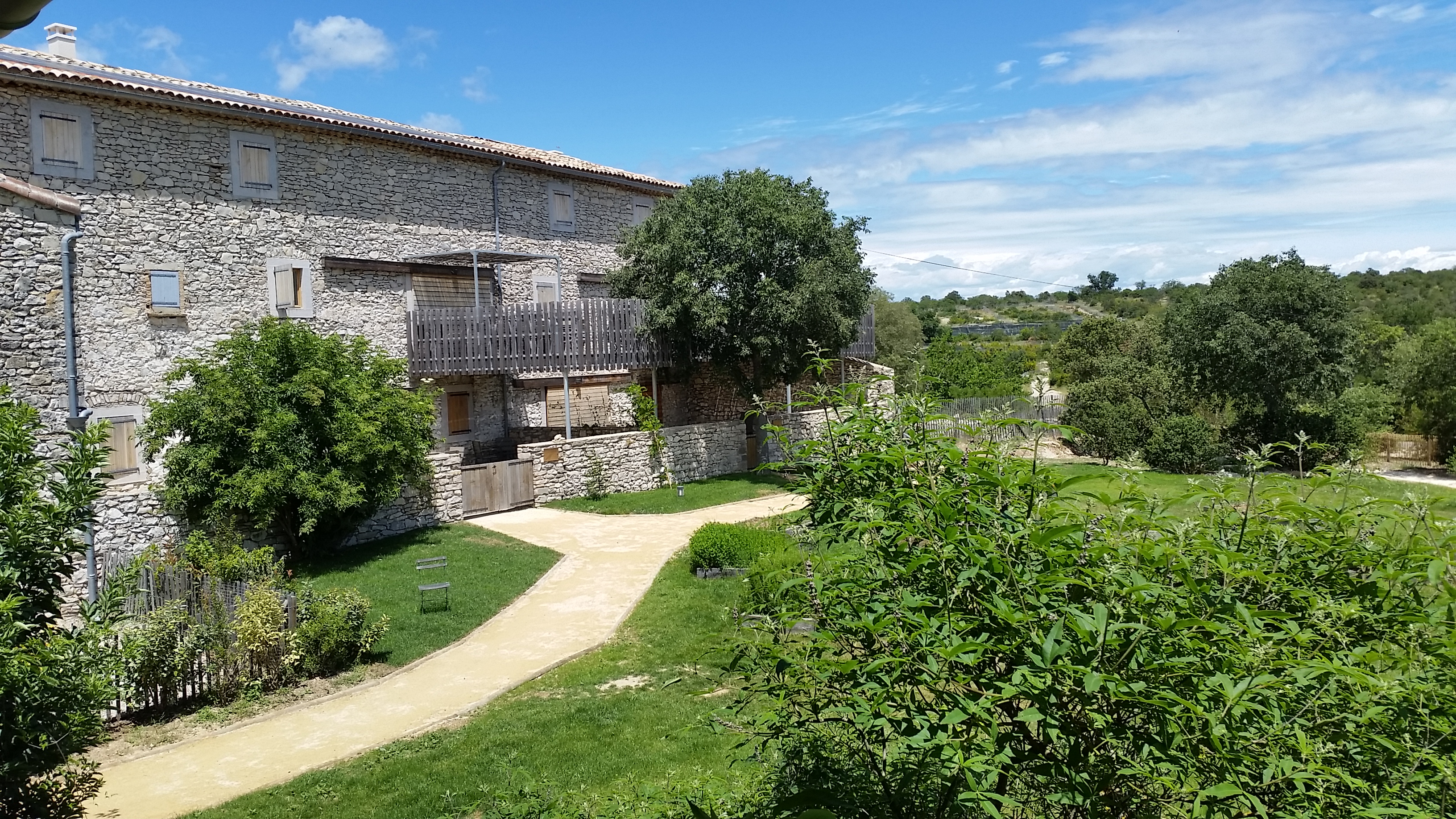 Plus qu’un gîte, le Domaine de Ceyrac offre une immersion en pleine nature